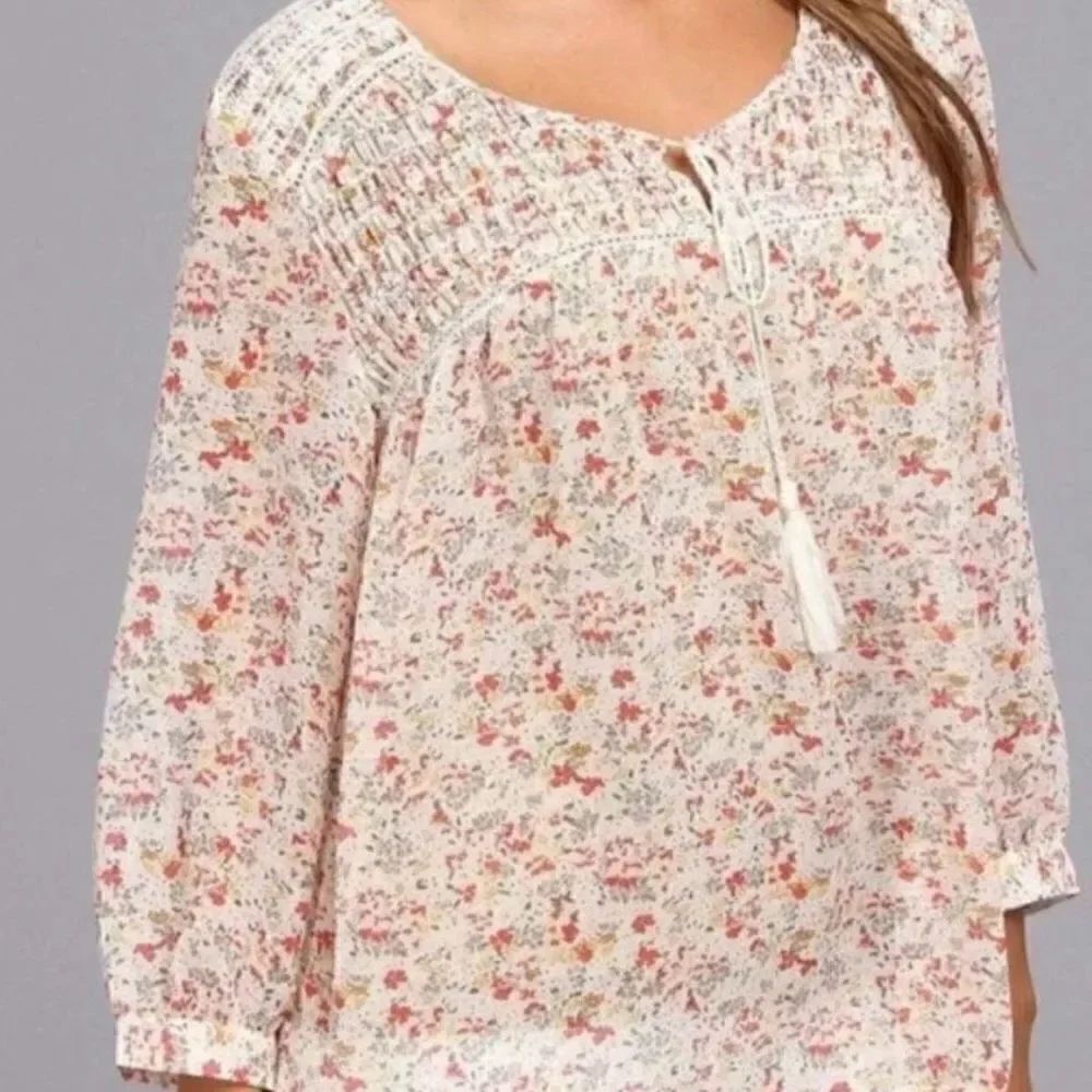 Two Vince Camuto white floral tassel tie blouse small
